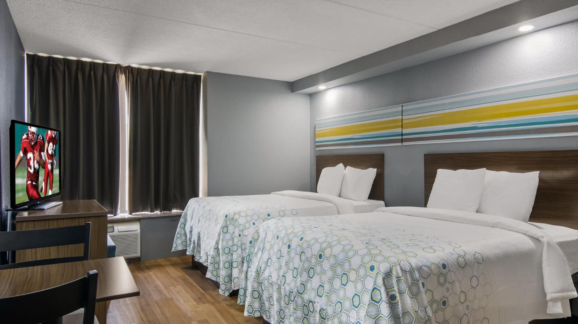 Hometowne Studios By Red Roof And Conference Center Chicago - N Aurora Naperville North Aurora Bagian luar foto